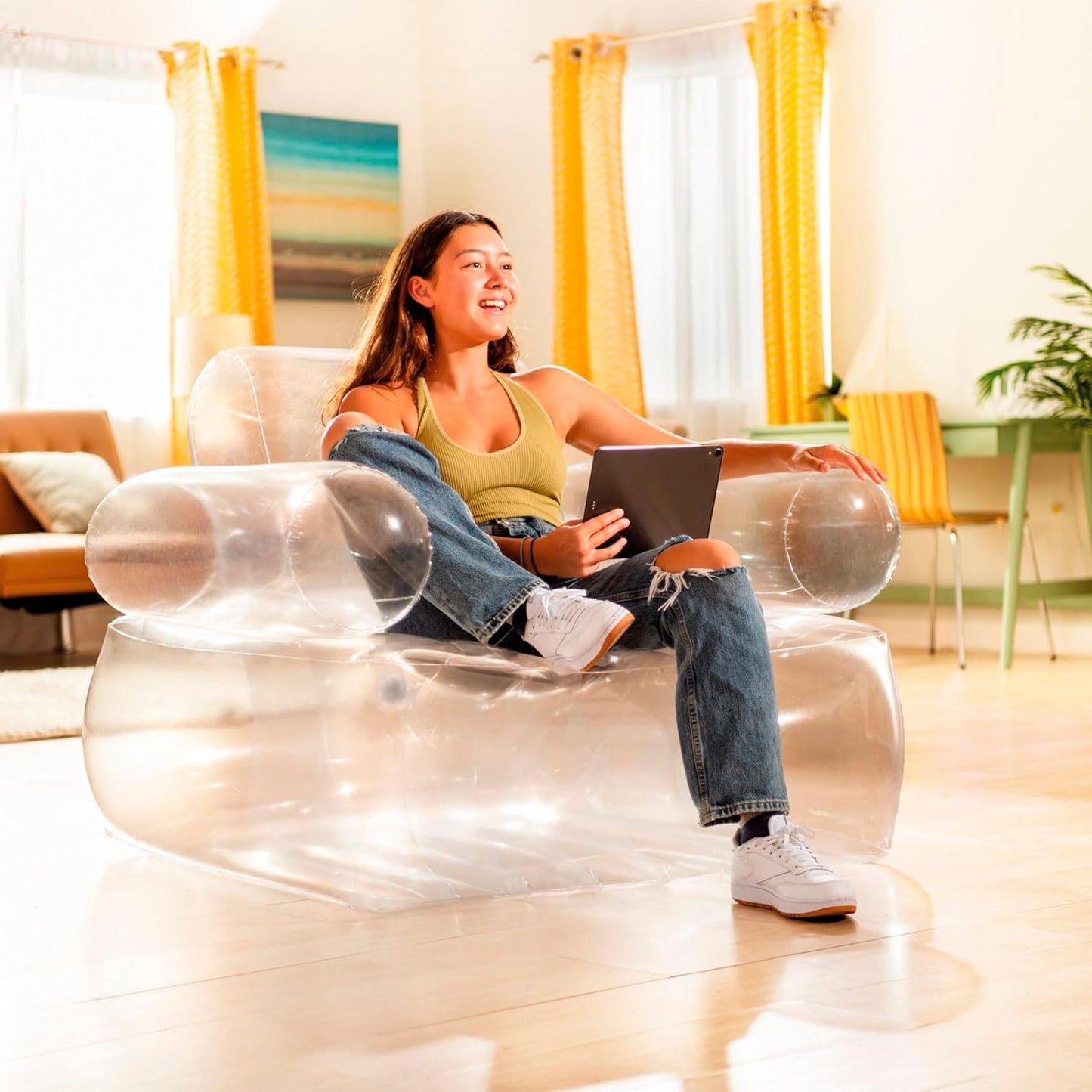 SILLÓN INFLABLE TRANSPARENTE CON APOYABRAZOS