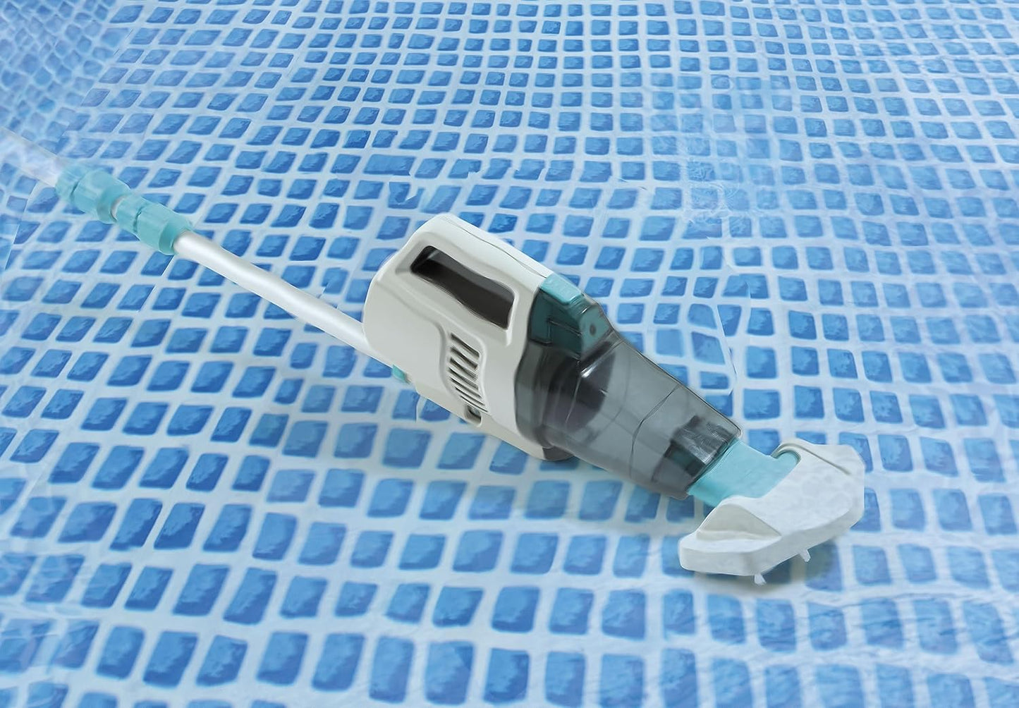 ASPIRADORA DE PISCINA RECARGABLE DE MANO ZR100